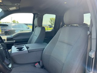 2016  F-150 XLT XTR 4X4 ECOBOOST 6 PASSAGERS in St-Jean-Sur-Richelieu, Quebec - 3 - w320h240px