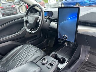 Ford Mustang Mach-E Select AWD CUIR SEULEMENT 048234 KM 2021 à St-Jean-Sur-Richelieu, Québec - 3 - w320h240px