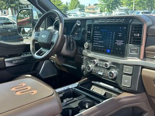 2023 Ford Super Duty F-250 SRW F250 KING RANCH 4X4 CREW 6.7L DIESEL TOIT PANO in St-Jean-Sur-Richelieu, Quebec - 2 - w320h240px