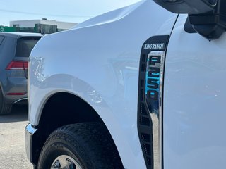 2023 Ford Super Duty F-250 SRW F250 KING RANCH 4X4 CREW 6.7L DIESEL TOIT PANO in St-Jean-Sur-Richelieu, Quebec - 6 - w320h240px