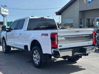 2023 Ford Super Duty F-250 SRW F250 KING RANCH 4X4 CREW 6.7L DIESEL TOIT PANO in St-Jean-Sur-Richelieu, Quebec - 4 - w320h240px
