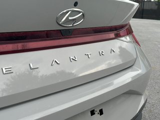 Hyundai Elantra Preferred TOIT OUVRANT SIEGES VOLANT CHAUFFANTS 2021 à St-Jean-Sur-Richelieu, Québec - 6 - w320h240px
