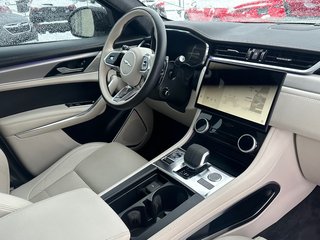 Jaguar F-PACE R-Dynamic S CUIR NAVIGATION TOIT PANORAMIQUE 2024 à St-Jean-Sur-Richelieu, Québec - 3 - w320h240px