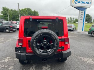 Wrangler Unlimited Altitude 4x4 2 TOIT CUIR NAVI 2015 à St-Jean-Sur-Richelieu, Québec - 6 - w320h240px