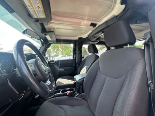 2014 Jeep Wrangler Sport 4X4 SEULEMENT 110737 KM in St-Jean-Sur-Richelieu, Quebec - 4 - w320h240px