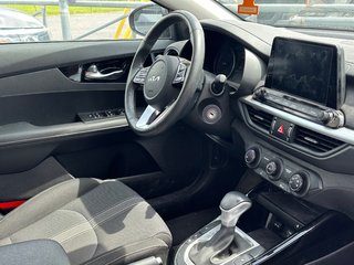 Kia Forte EX MAGS SIEGES ET VOLANT CHAUFFANTS 2023 à St-Jean-Sur-Richelieu, Québec - 5 - w320h240px