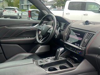 2023 Maserati Levante Trofeo AWD V8 FERRARI MODE CORSA in St-Jean-Sur-Richelieu, Quebec - 2 - w320h240px