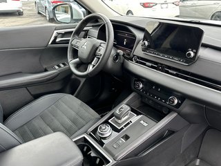 2024 Mitsubishi Outlander Plug-In Hybrid CUIR NAVIGATION TOIT PANORAMIQUE AWD in St-Jean-Sur-Richelieu, Quebec - 3 - w320h240px