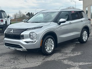 2024 Mitsubishi Outlander Plug-In Hybrid CUIR NAVIGATION TOIT PANORAMIQUE AWD in St-Jean-Sur-Richelieu, Quebec - 4 - w320h240px