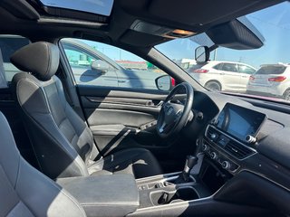 2017 Mitsubishi RVR SE LIMITED AWD SIEGES CHAUFFANTS in St-Jean-Sur-Richelieu, Quebec - 4 - w320h240px
