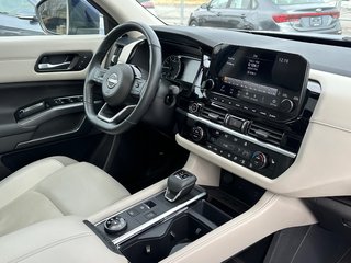 Nissan Pathfinder SL AWD CUIR NAVIGATION TOIT PANORAMIQUE 2023 à St-Jean-Sur-Richelieu, Québec - 3 - w320h240px