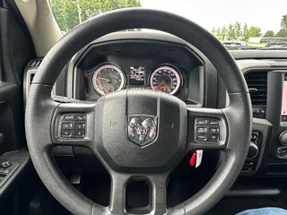 2023 Ram 1500 Classic Express CREW in St-Jean-Sur-Richelieu, Quebec - 2 - w320h240px