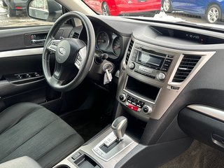 2014 Subaru Outback 2.5i Premium SIEGES CHAUFFANTS in St-Jean-Sur-Richelieu, Quebec - 3 - w320h240px