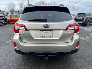 2015  Outback Limited AWD CUIR TOIT ANGLES MORTS in St-Jean-Sur-Richelieu, Quebec - 5 - w320h240px
