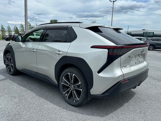 Toyota BZ4X XLE CUIR NAVIGATION 2023 à St-Jean-Sur-Richelieu, Québec - 6 - w320h240px