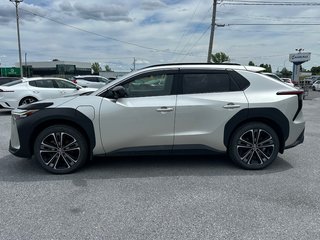 Toyota BZ4X XLE CUIR NAVIGATION 2023 à St-Jean-Sur-Richelieu, Québec - 4 - w320h240px