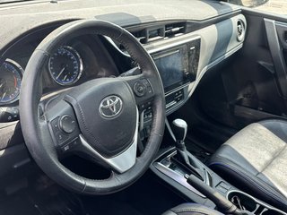 2017 Toyota Corolla XSE CUIR NAVIGATION TOIT OUVRANT in St-Jean-Sur-Richelieu, Quebec - 3 - w320h240px