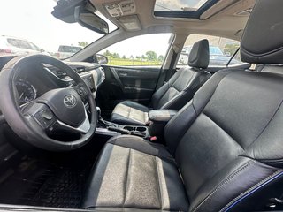 2017 Toyota Corolla XSE CUIR NAVIGATION TOIT OUVRANT in St-Jean-Sur-Richelieu, Quebec - 6 - w320h240px