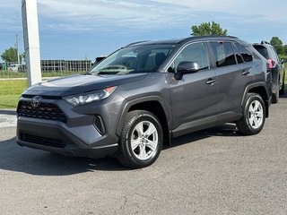 2019 Toyota RAV4 LE AWD SEULEMENT 075492 KM in St-Jean-Sur-Richelieu, Quebec - 4 - w320h240px