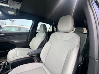 Volkswagen ID.4 Pro S AWD CUIR NAVIGATION SEULEMENT 038165 KM 2022 à St-Jean-Sur-Richelieu, Québec - 4 - w320h240px