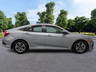 2017 Honda Berline Civic 4 portes LX in Sherbrooke, Quebec - 5 - w320h240px