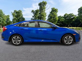 2017 Honda Berline Civic 4 portes LX in Sherbrooke, Quebec - 6 - w320h240px