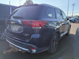 Mitsubishi Outlander SE AWD V6 3.0L 7 PASSAGERS 2018 à Québec, Québec - 3 - w320h240px