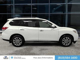2016 Nissan Pathfinder SV/4WD in Sherbrooke, Quebec - 5 - w320h240px
