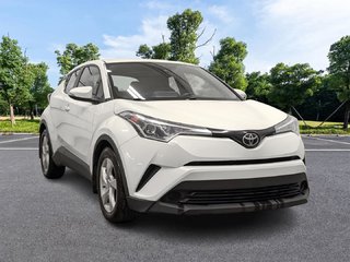 Toyota C-HR XLE 2019 à Sherbrooke, Québec - 2 - w320h240px