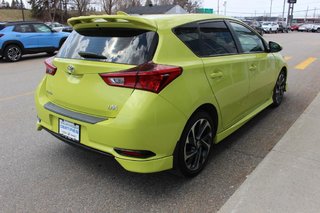 Toyota Corolla iM  2017 à Quebec, Québec - 6 - w320h240px