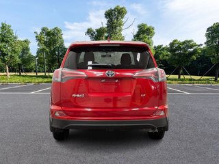 2016 Toyota RAV4 FWD LE in Sherbrooke, Quebec - 5 - w320h240px