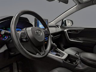2020 Toyota RAV4 LE AWD in Sherbrooke, Quebec - 6 - w320h240px
