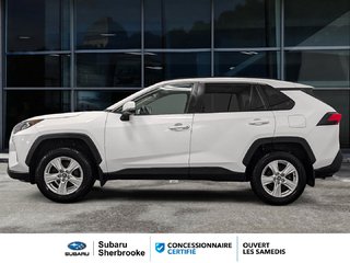 2020 Toyota RAV4 XLE/AWD in Sherbrooke, Quebec - 3 - w320h240px