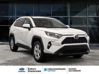 2020 Toyota RAV4 XLE/AWD in Sherbrooke, Quebec - 4 - w320h240px