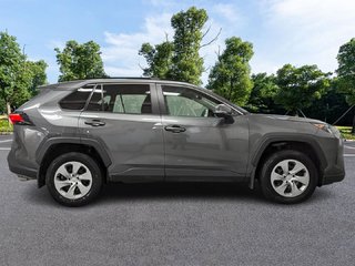 2021 Toyota RAV4 LE AWD in Sherbrooke, Quebec - 5 - w320h240px