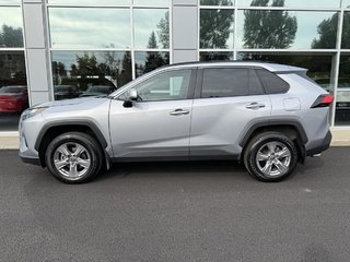 Toyota RAV4 AWD XLE TOIT OUVRANT 2024 à Québec, Québec - 5 - w320h240px