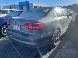 Volkswagen Jetta  2015 à Quebec, Québec - 13 - w320h240px