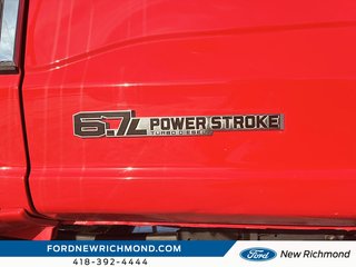 Ford Super Duty F-450 DRW XLT cabine 6 places 4RM caisse de 8 pi 2023 à New Richmond, Québec - 6 - w320h240px