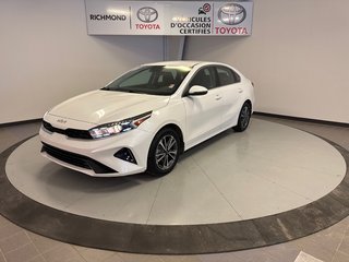 Kia Forte EX+ *TRÈS BEAU VÉHICULE* 2023 à Richmond, Québec - 2 - w320h240px