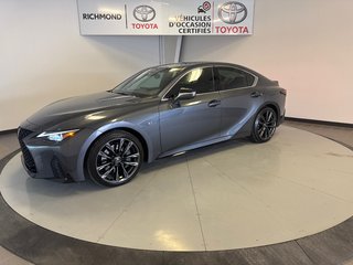 2024 Lexus IS 300 AWD *TRÈS BEAU VÉHICULE* in Richmond, Quebec - 3 - w320h240px