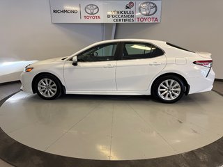 2018 Toyota Camry in Richmond, Quebec - 4 - w320h240px