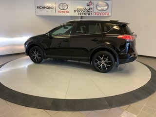 2016  RAV4 SE in Richmond, Quebec - 5 - w320h240px