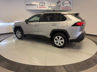 Toyota RAV4 LE FWD *TRÈS BEAU VÉHICULE* 2021 à Richmond, Québec - 5 - w320h240px