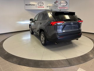 2022 Toyota RAV4 Hybrid LE AWD *TRÈS BEAU VÉHICULE* in Richmond, Quebec - 6 - w320h240px