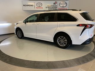 2024  Sienna Hybrid LE  8-PASS in Richmond, Quebec - 5 - w320h240px