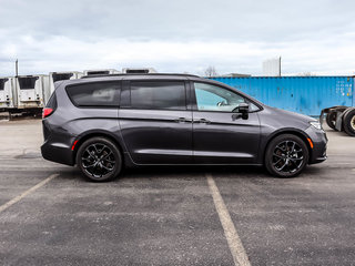2022 Chrysler Pacifica Limited FWD 7 Passenger | Loaded with Black Leather | Pwr Doors | Dual DVD | Navigation | Alloys | Remote Start