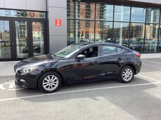 2014  Mazda3 GS-SKY