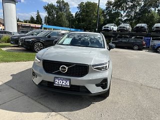 2024 Volvo XC40 Plus Dark Theme 4 Cylinder Engine 2.0L All Wheel Drive