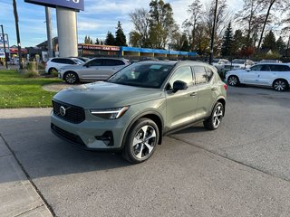 2025 Volvo XC40 Plus Dark Theme 4 Cylinder Engine 2.0L All Wheel Drive