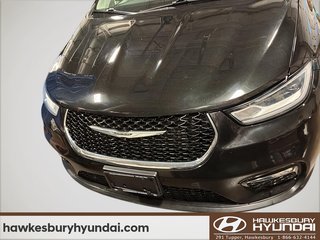 Chrysler Pacifica Hybrid Limited 2022 à Hawkesbury, Ontario - 2 - w320h240px